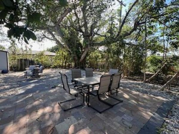 1211 NE 15TH Avenue, Unit 2, Fort Lauderdale, FL 33304