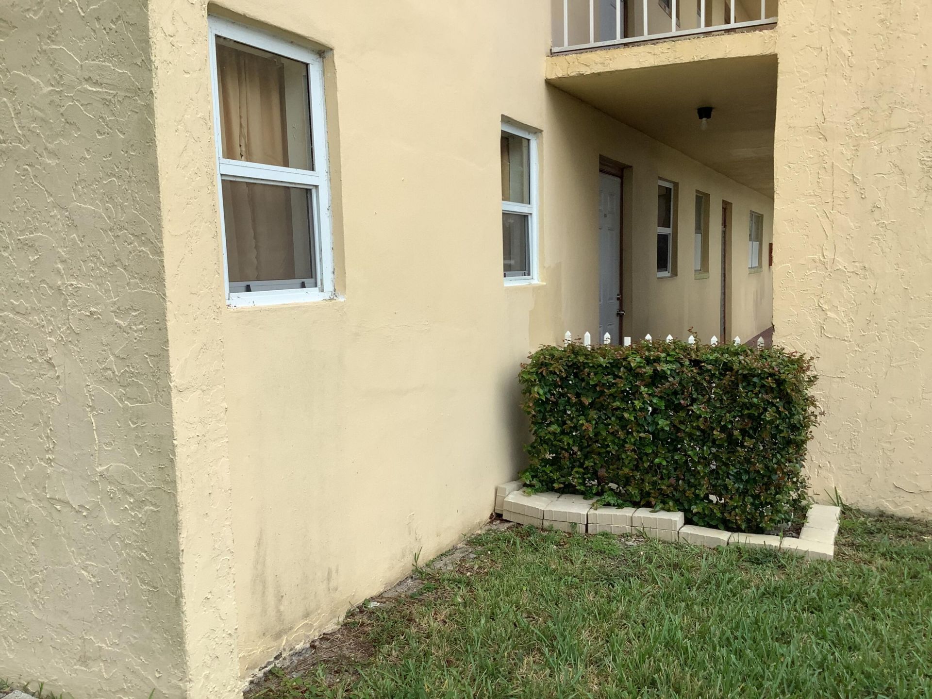 8400 Sunrise Lakes Boulevard, Unit 101, Sunrise, FL 33322 Photo