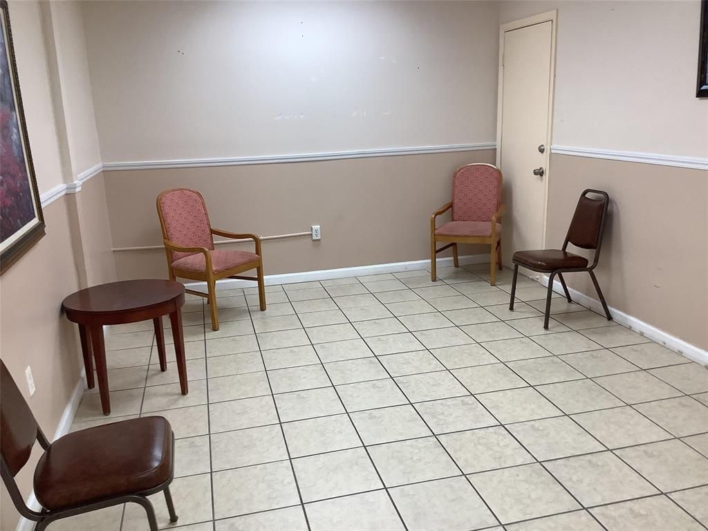 8400 Sunrise Lakes Boulevard, Unit 101, Sunrise, FL 33322 Photo