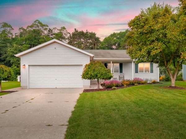 3343 John Street, Ravenna, MI 49451