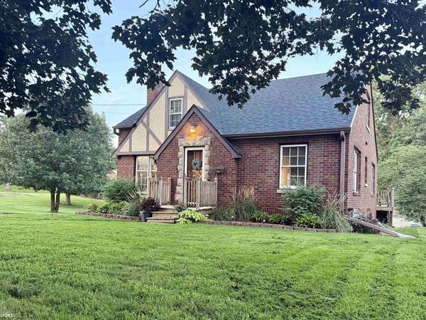 1012 Penn Boulevard, Oskaloosa, IA 52577