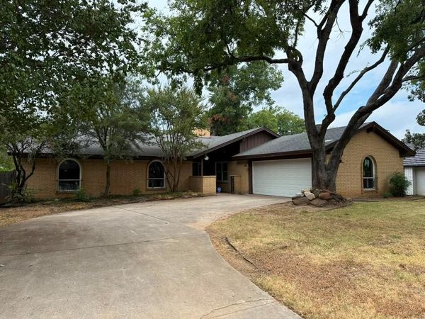 7317 Yolanda Drive , Fort Worth, TX 76112