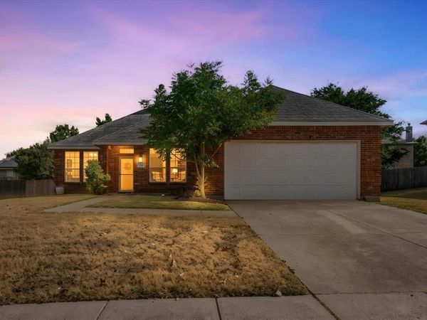 1738 Summerwood Lane , Cedar Hill, TX 75104