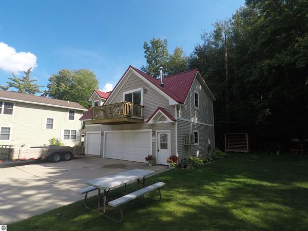 110 Bass Court, Cadillac, MI 49601