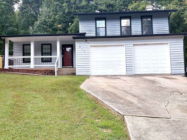 817 Forest Path, Stone Mountain, GA 30088