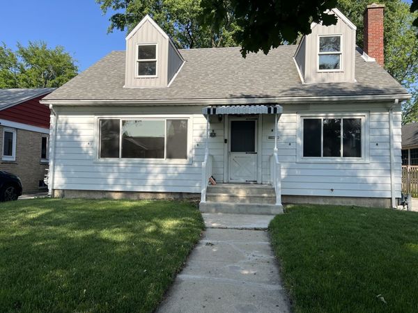 9243 Lynwood Drive , Oak Lawn, IL 60453