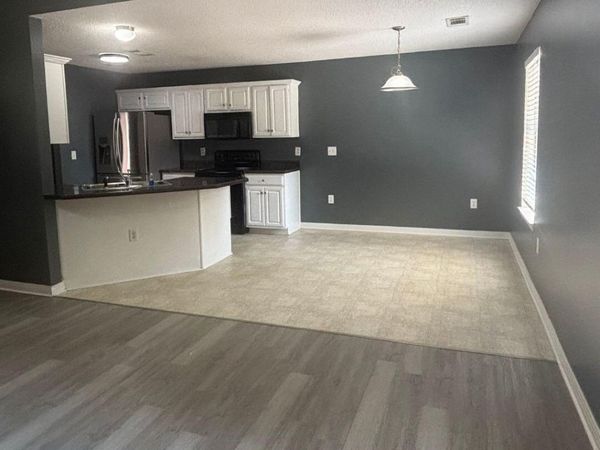3400 Skymaster Court , Crestview, FL 32539