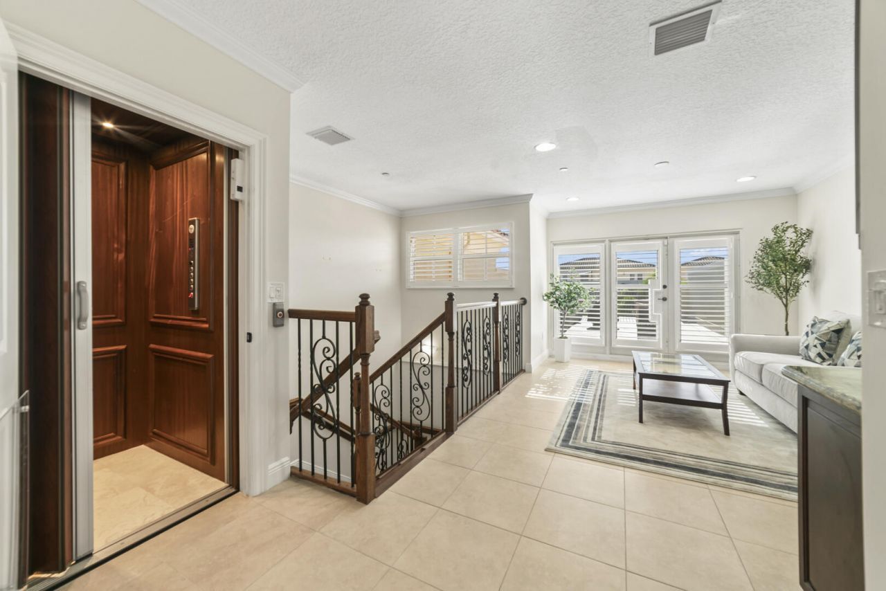 1849 NE 26th, Unit 2, Fort Lauderdale, FL 33305 Photo