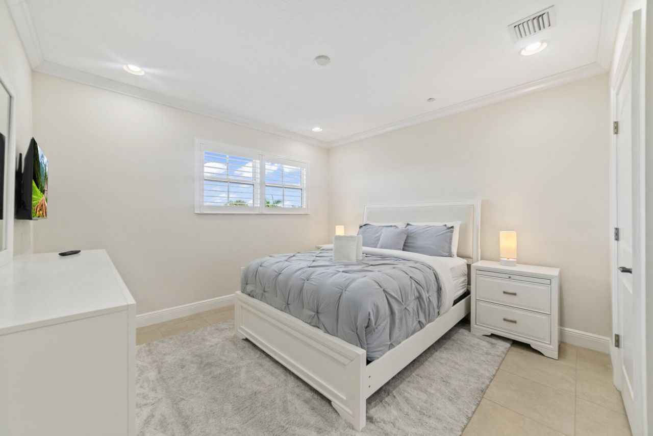 1849 NE 26th, Unit 2, Fort Lauderdale, FL 33305 Photo