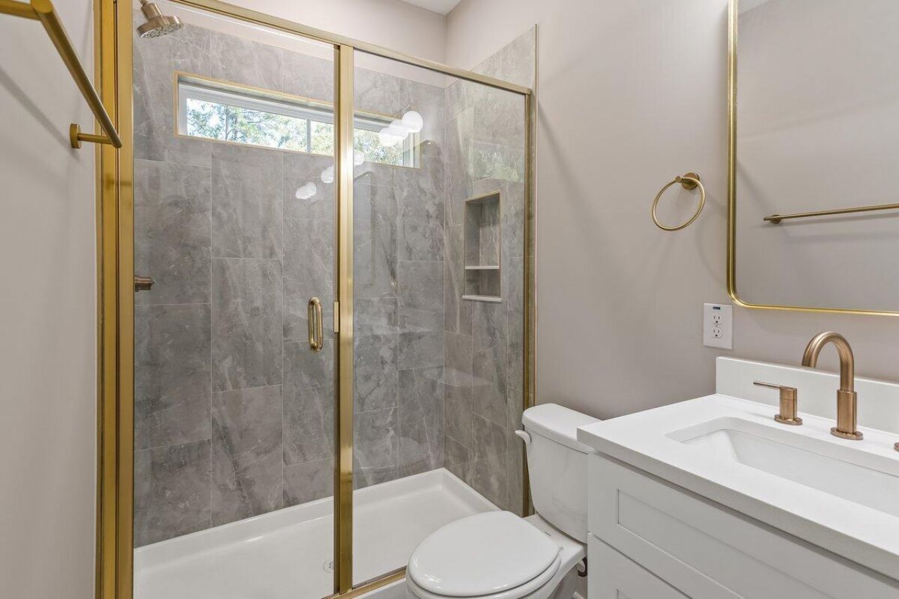 6224 Martin Street Photo 19