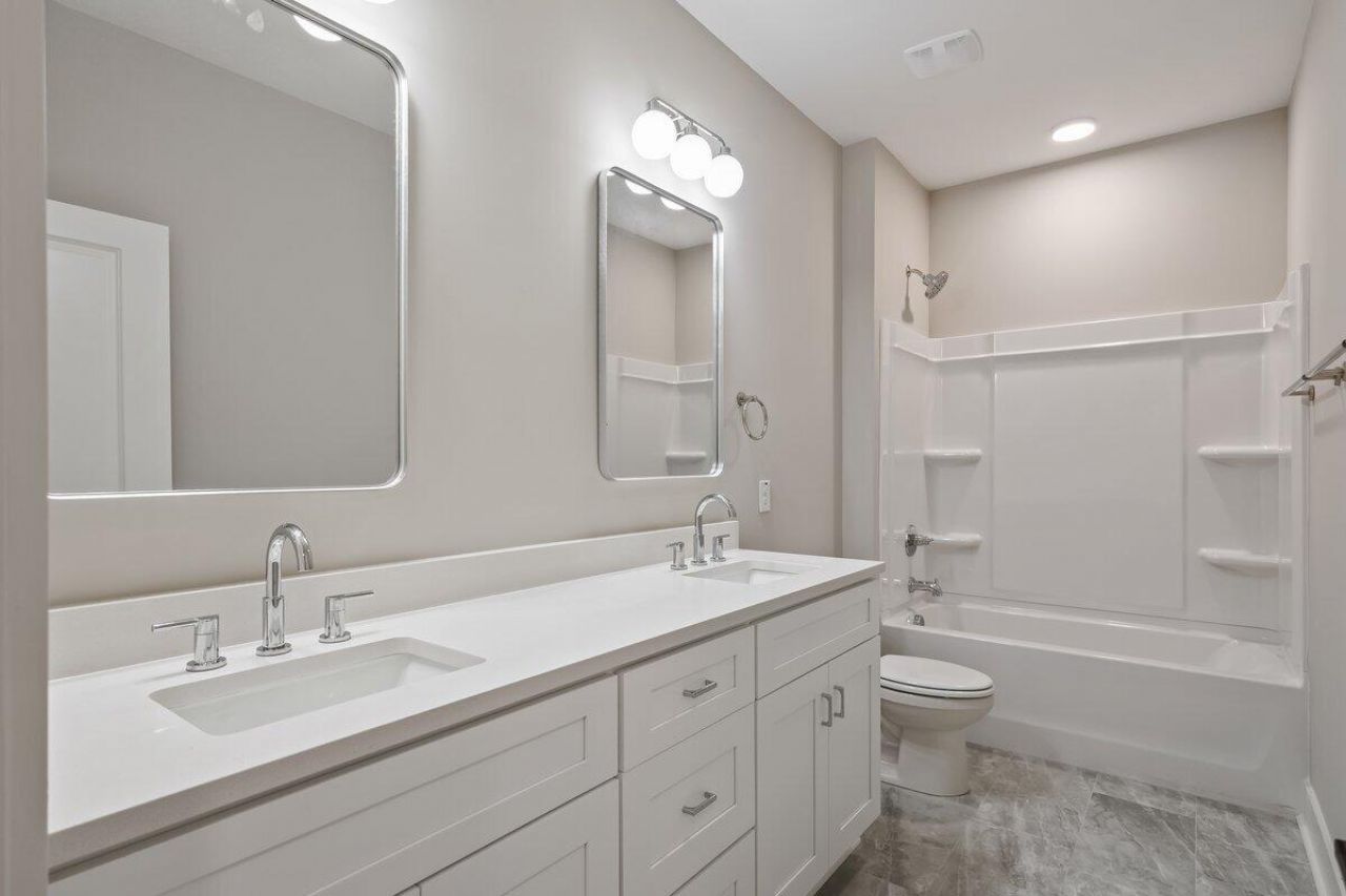 6224 Martin Street Photo 21