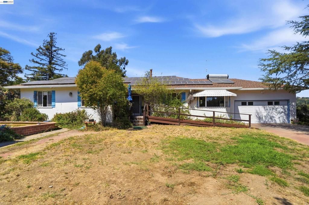 4618 Ewing Rd, Castro Valley, CA 94546 Main Photo