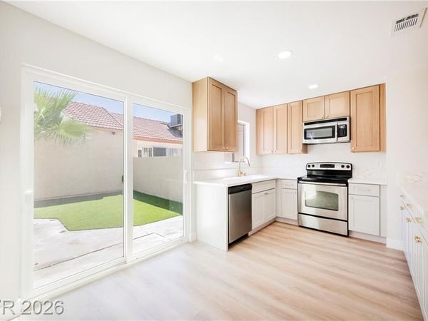 2822 Sesame Drive , Las Vegas, NV 89142