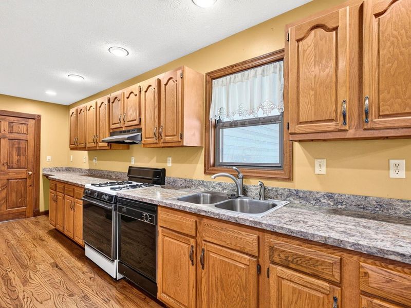 22209 Bolender Pontius Road, Circleville, OH 43113 Photo 17
