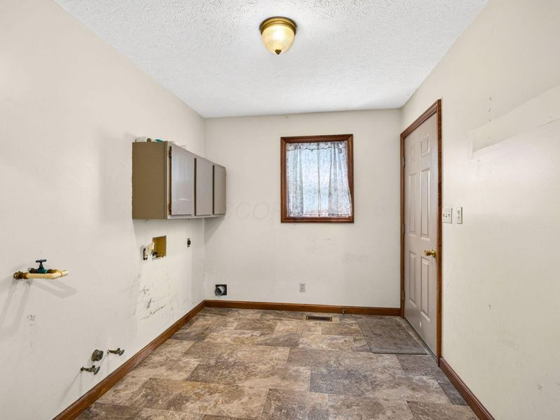 22209 Bolender Pontius Road, Circleville, OH 43113 Photo 19