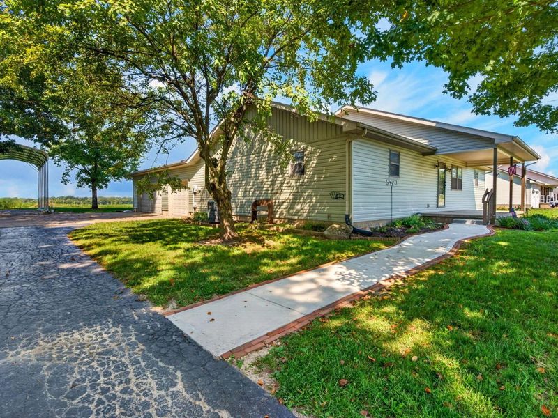22209 Bolender Pontius Road, Circleville, OH 43113 Photo 4