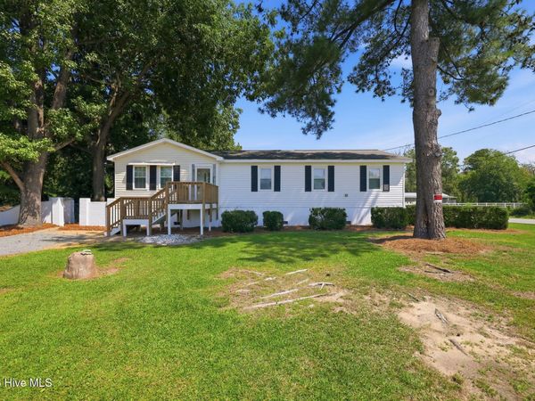 17 Old Fort Shores Road, Chocowinity, NC 27817