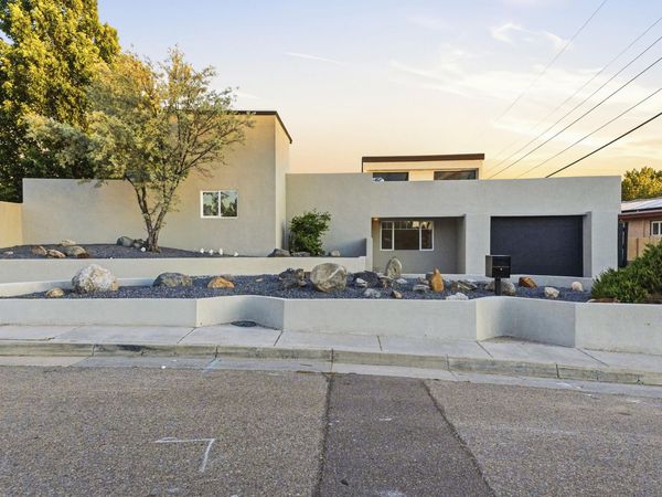 2614 Schell Place NE, Albuquerque, NM 87106