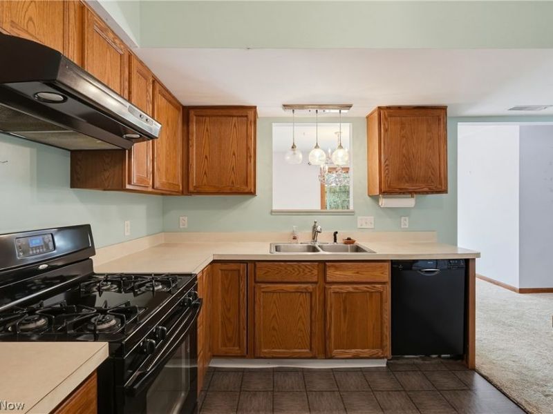 130 High Point Drive, Unit 50, Medina, OH 44256 Photo 12