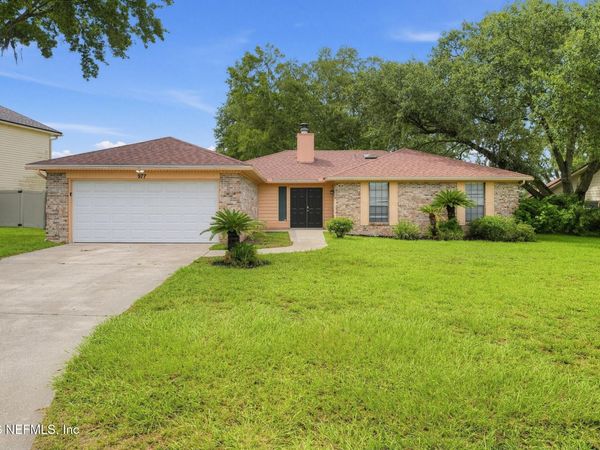 977 SANDSTONE Drive, Orange Park, FL 32065
