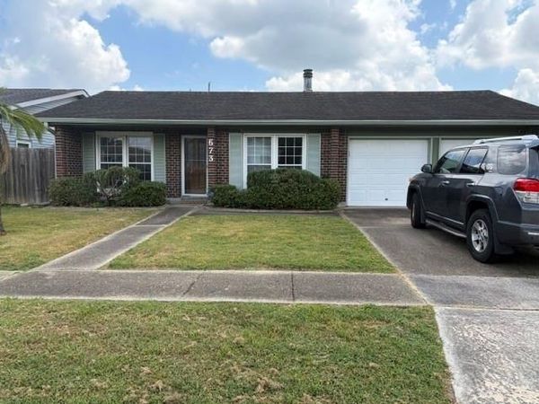 673 OAKWOOD Drive , Terrytown, LA 70056