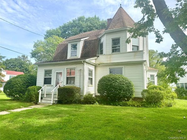 51970 Route 25 , Southold, NY 11971