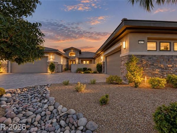 8477 Wolf Mountain Court, Las Vegas, NV 89129