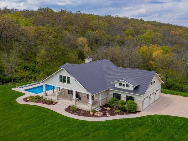 1001 Timber Brook Avenue, Booneville, IA 50038