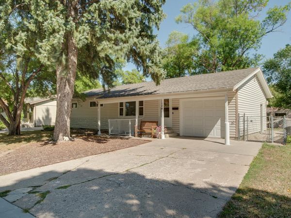 1842 15th Street S, Fargo, ND 58103