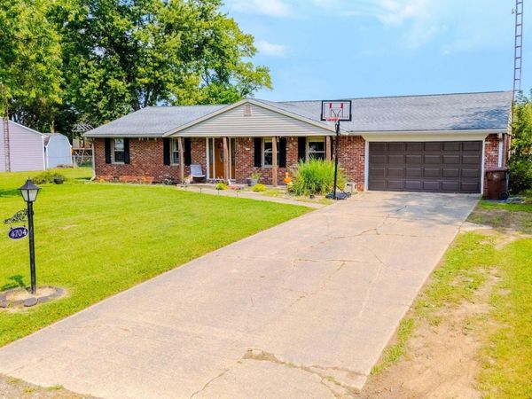 4704 N Brooke Drive, Marion, IN 46952