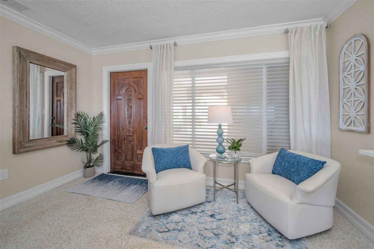 52 N Pine Circle, Belleair, FL 33756 Photo