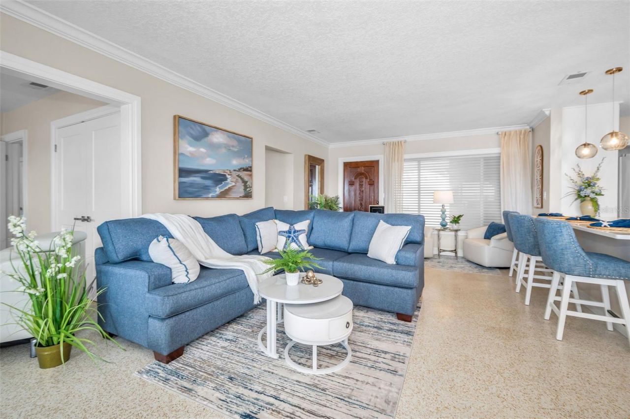 52 N Pine Circle, Belleair, FL 33756 Photo