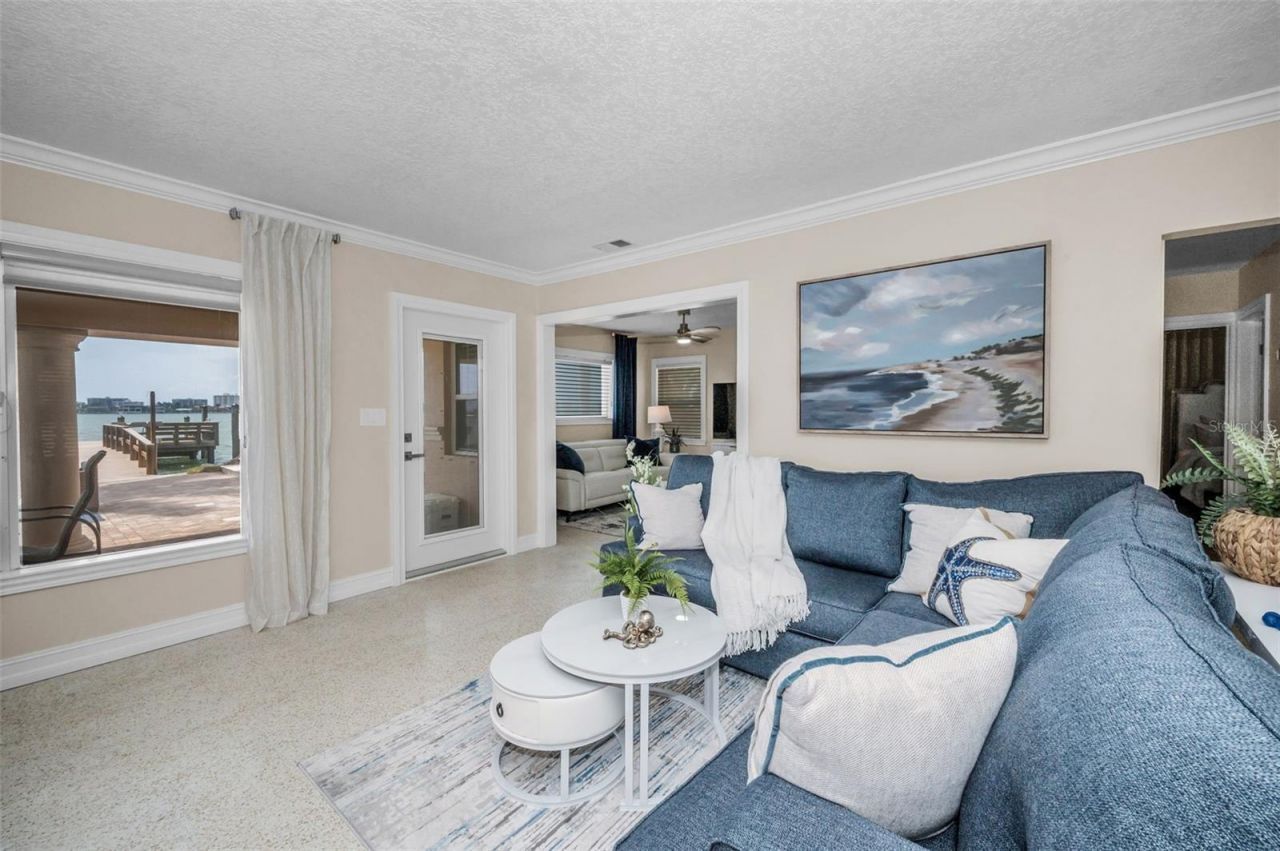 52 N Pine Circle, Belleair, FL 33756 Photo