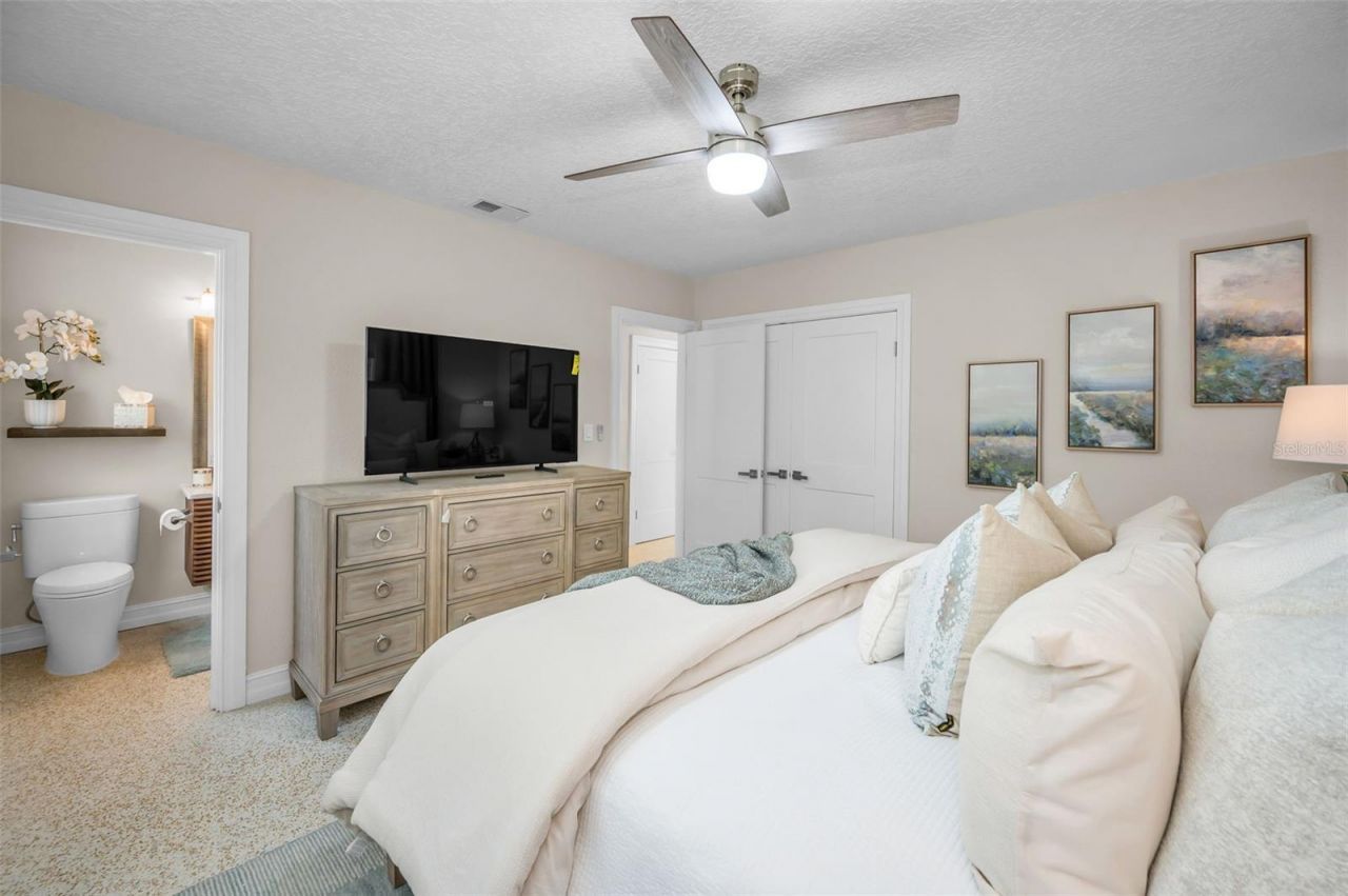 52 N Pine Circle, Belleair, FL 33756 Photo