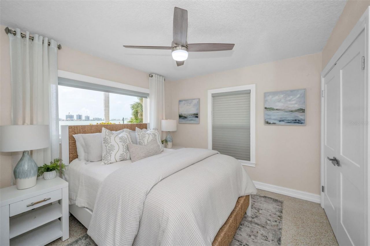 52 N Pine Circle, Belleair, FL 33756 Photo