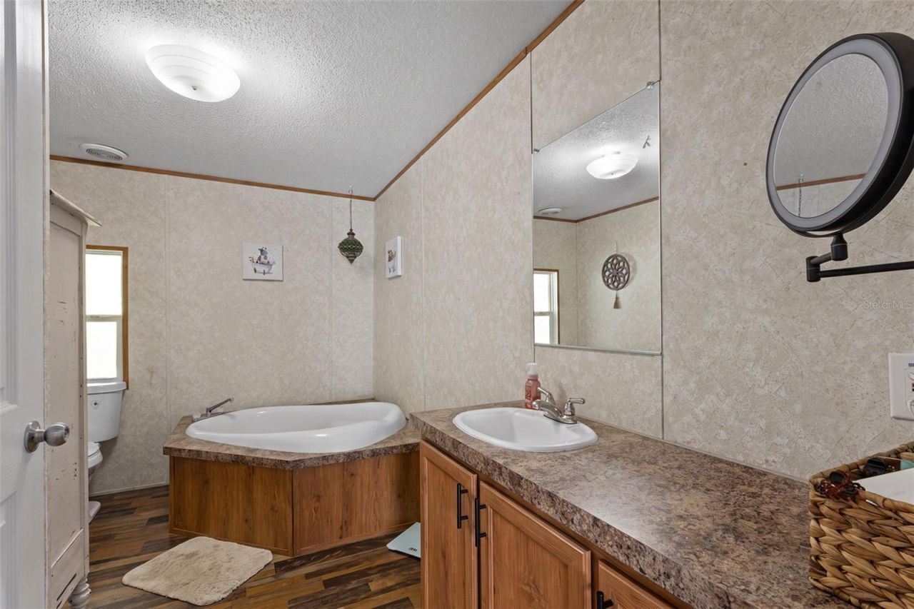 140 SW Spaulding Court , Fort White, FL 32038 Photo