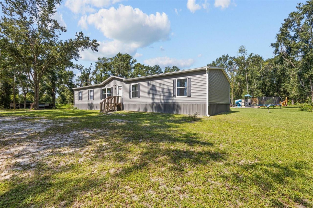 140 SW Spaulding Court , Fort White, FL 32038 Photo