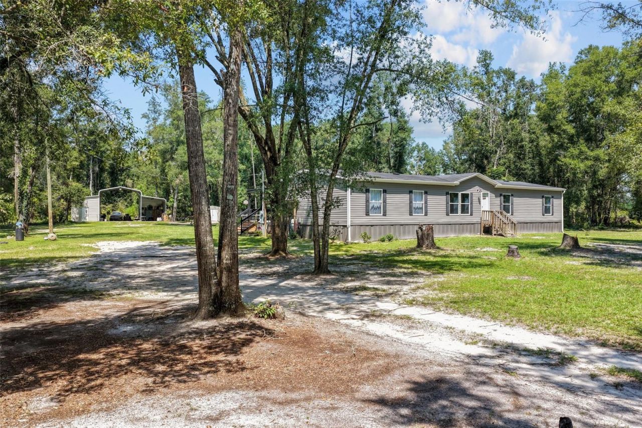 140 SW Spaulding Court , Fort White, FL 32038 Photo
