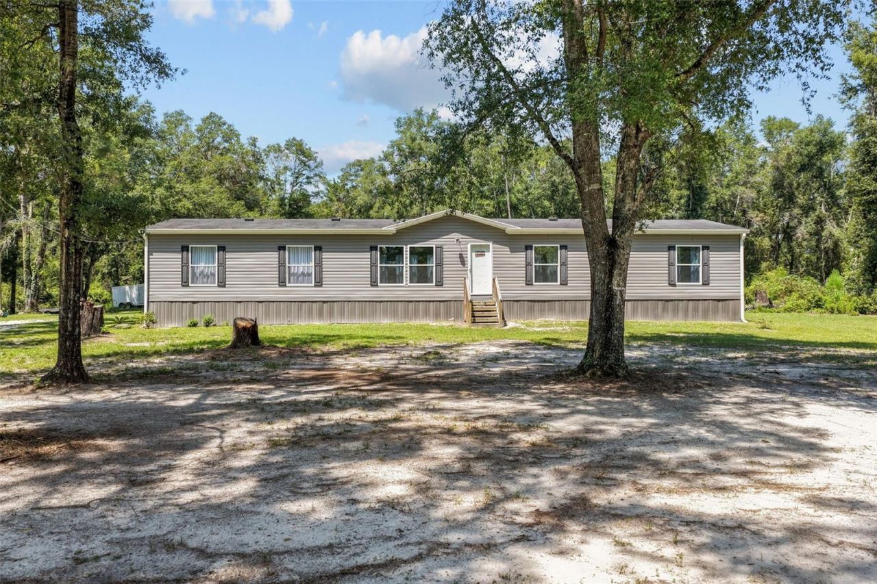 140 SW Spaulding Court , Fort White, FL 32038 Photo