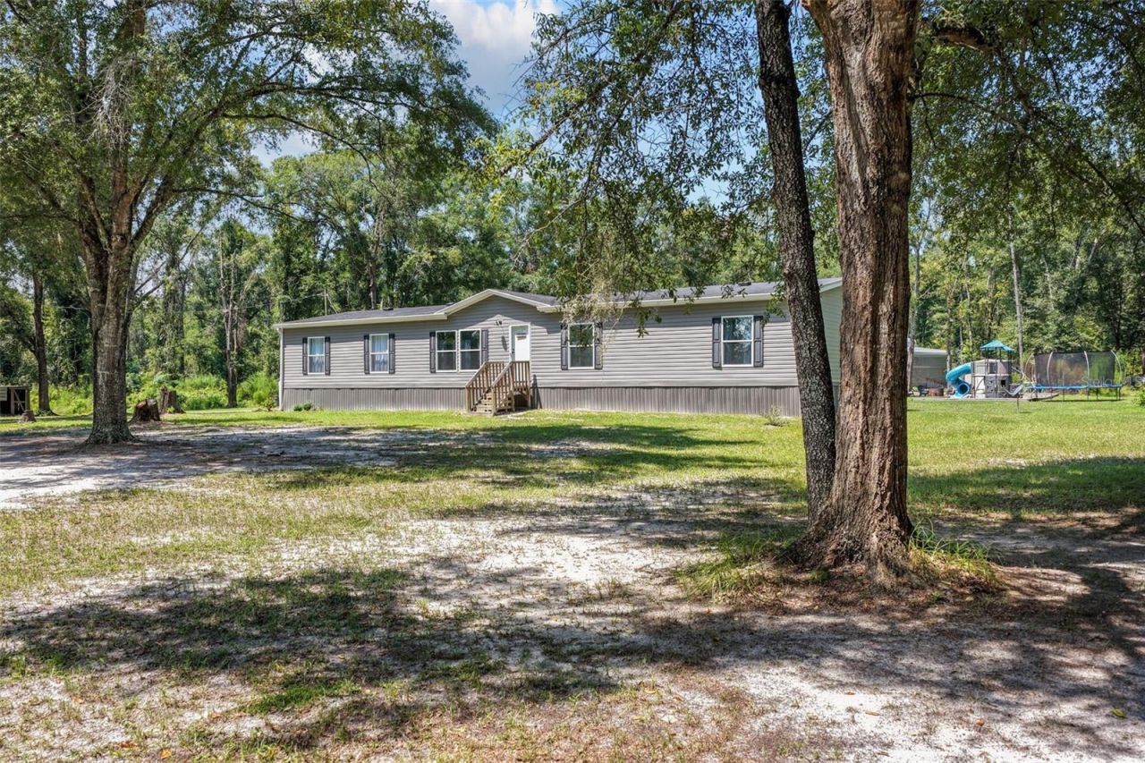 140 SW Spaulding Court , Fort White, FL 32038 Photo