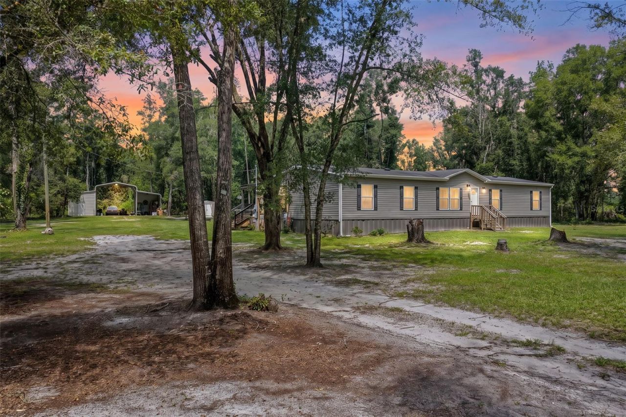 140 SW Spaulding Court , Fort White, FL 32038 Photo