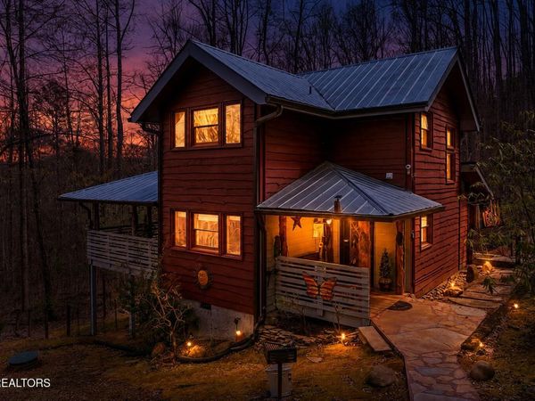 2850 Joyner Hills Lane, Sevierville, TN 37876