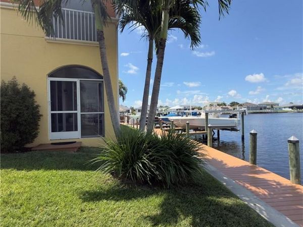 182 Shadroe Cove CIR , Unit 802, CAPE CORAL, FL 33991