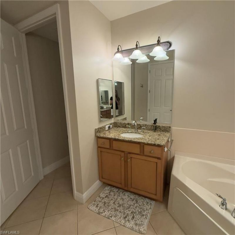 182 Shadroe Cove Cir, Unit 802, Cape Coral, FL 33991 Photo