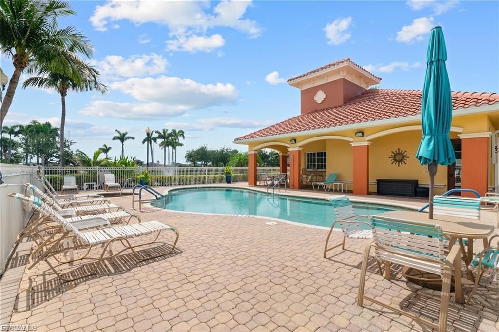 182 Shadroe Cove Cir, Unit 802, Cape Coral, FL 33991 Photo