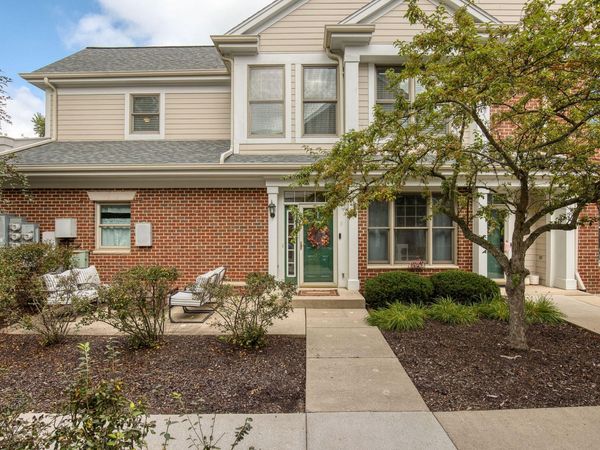1911 Norhardt Dr, Brookfield, WI 53045