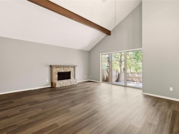 10752 Oakmont Street, Overland Park, KS 66210