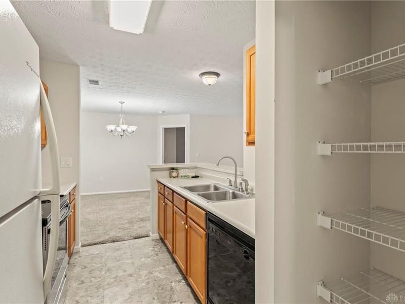 6611 Brigham Square, Unit 2, Dayton, OH 45459 Photo 12