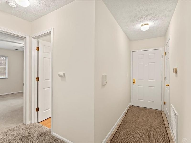 6611 Brigham Square, Unit 2, Dayton, OH 45459 Photo 4
