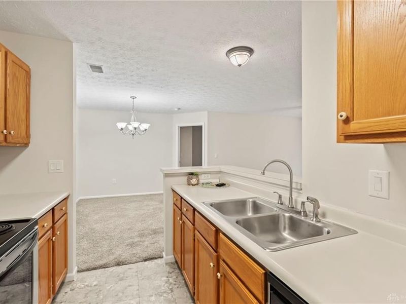 6611 Brigham Square, Unit 2, Dayton, OH 45459 Photo 9